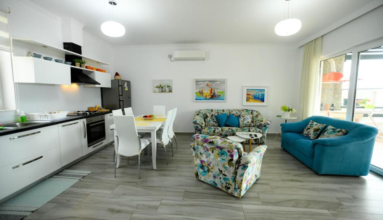 Vila Rina At Aquamarine Residence Vlorë 外观 照片