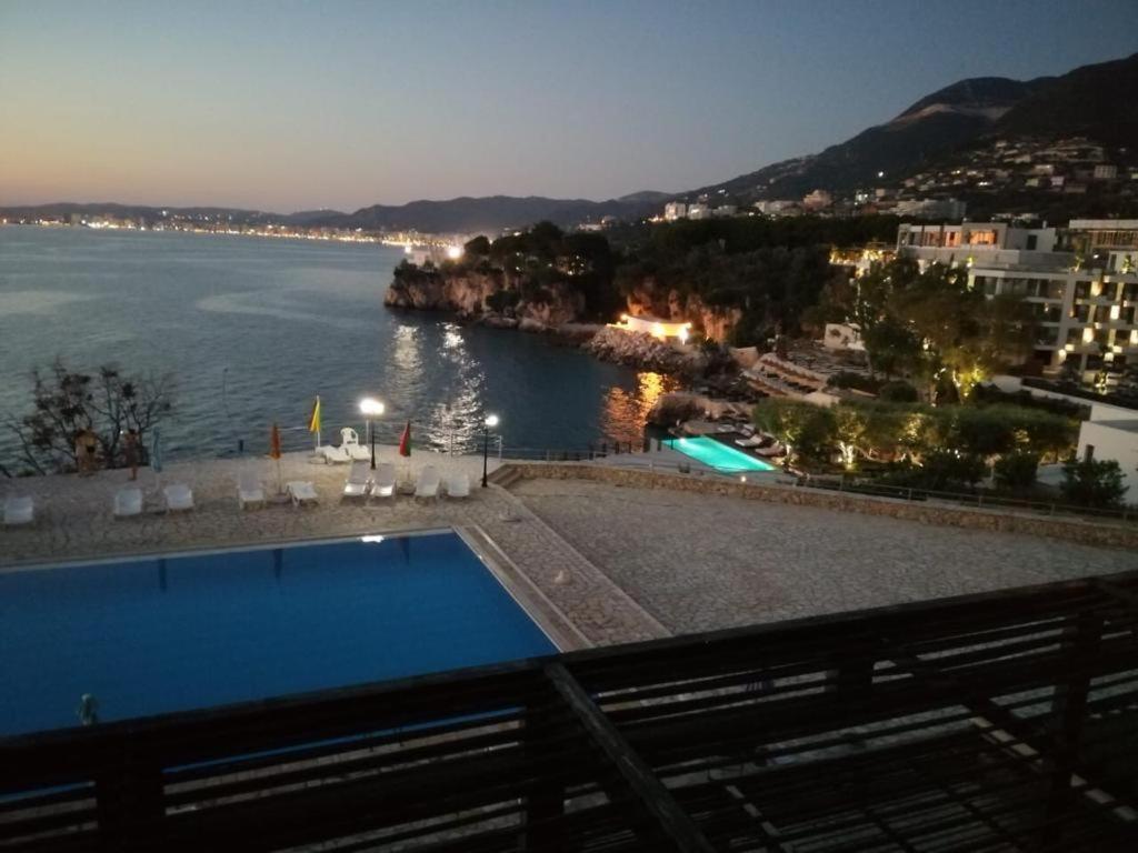 Vila Rina At Aquamarine Residence Vlorë 外观 照片
